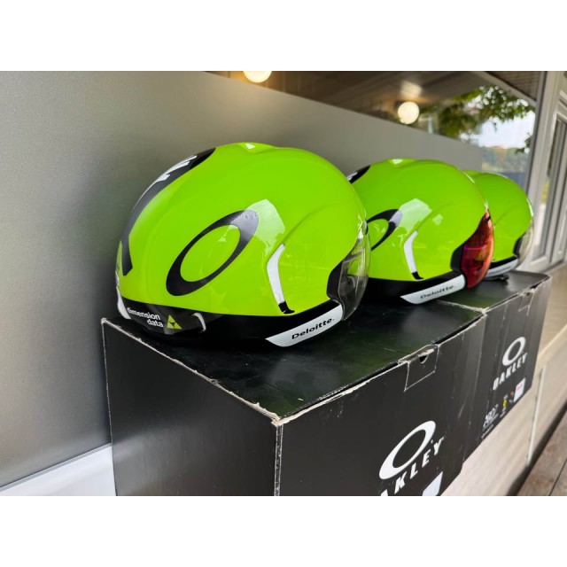 Каска Oakley ARO7 – Aero